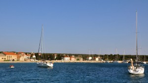 An der Boje vor Olib. Ein sicherer Liegeplatz für unser Segelboot.